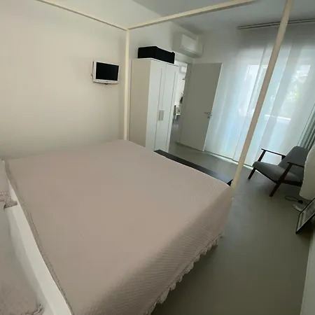 Bed & Breakfast Doma 2 3